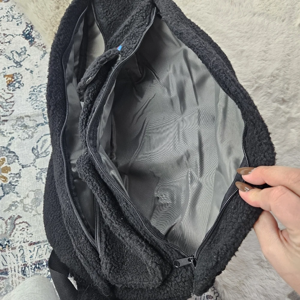 Kavu Fleece 4 Rope Sling Bag Black - Picture 8 of 10